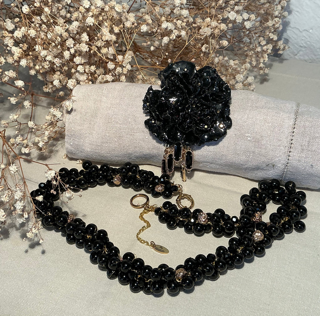 Collier Camélia Noir