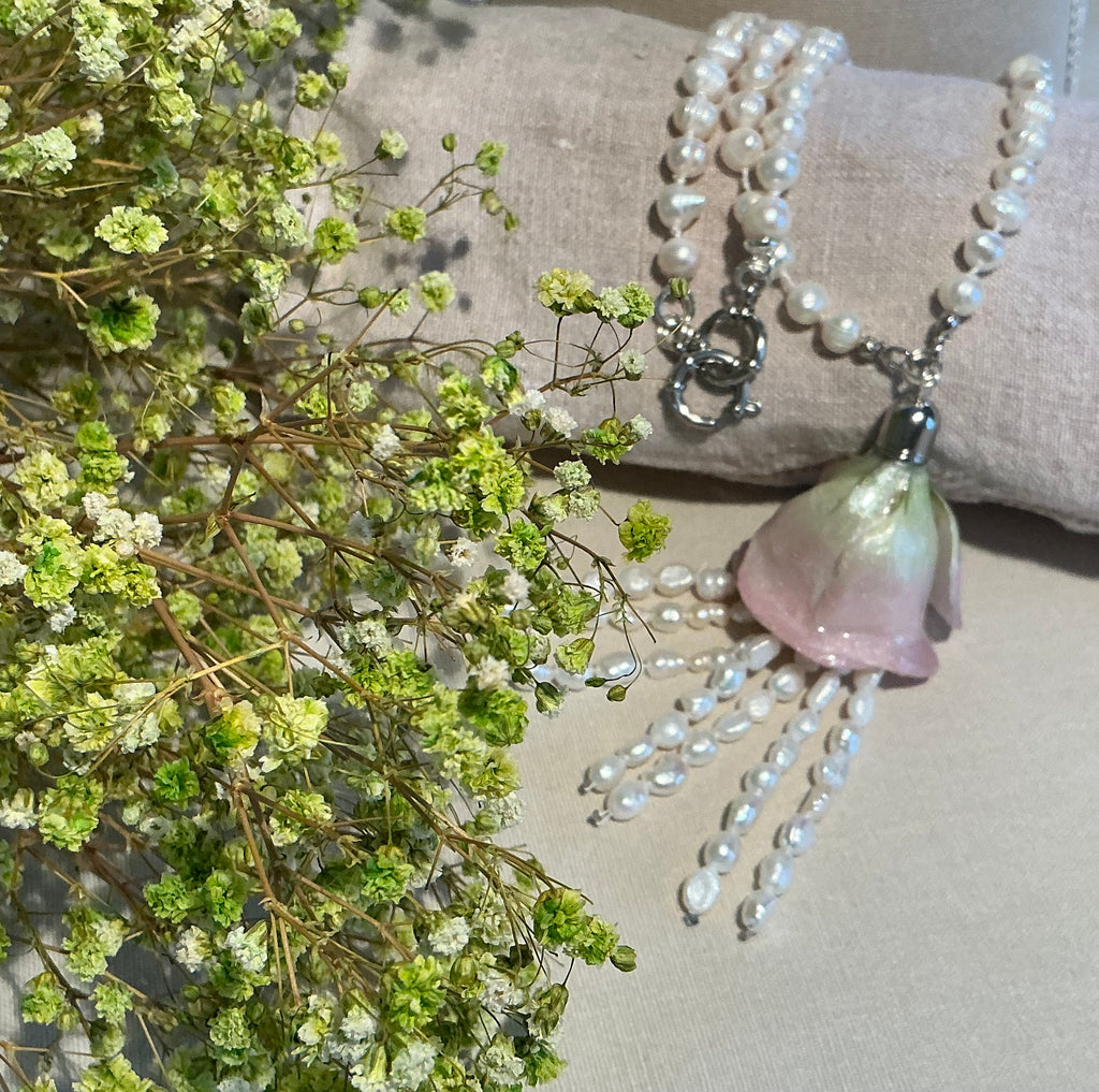 "Pétale et Perle"